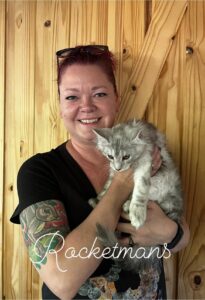 Silverado, Maine Coon kitten with his new owner